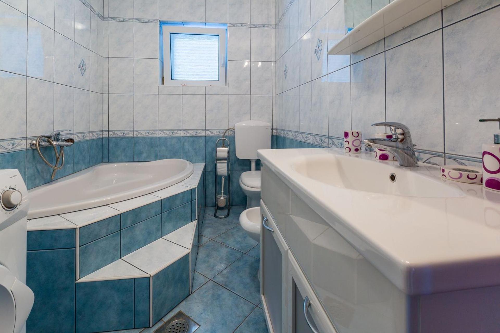 Apartments Tomica Нови Винодолски Екстериор снимка