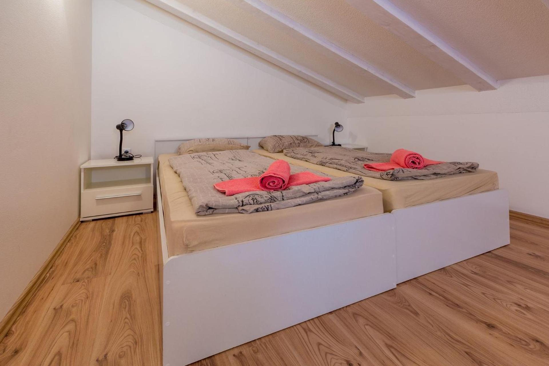 Apartments Tomica Нови Винодолски Екстериор снимка