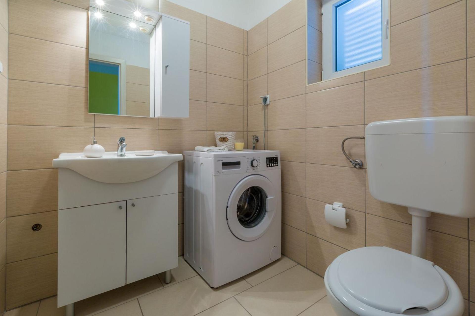 Apartments Tomica Нови Винодолски Екстериор снимка