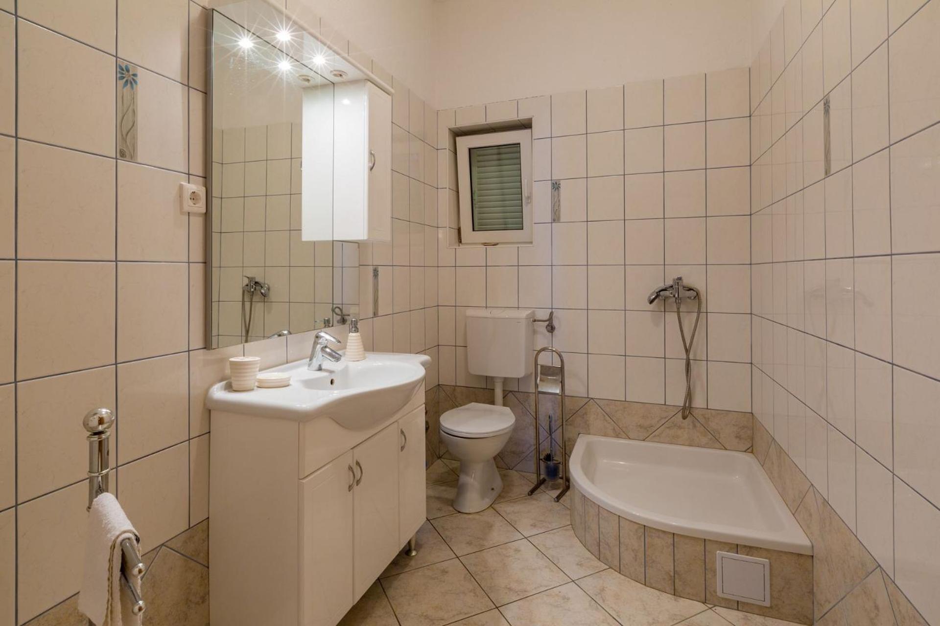 Apartments Tomica Нови Винодолски Екстериор снимка