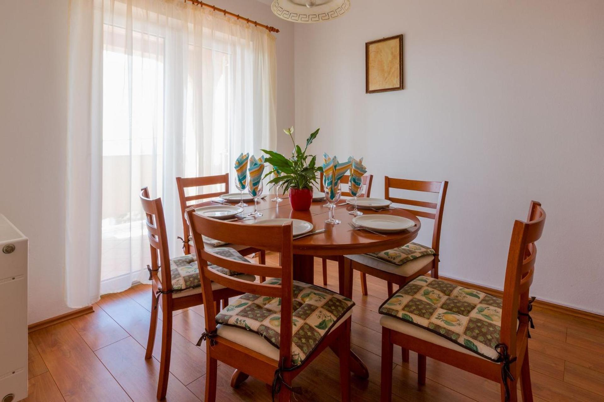 Apartments Tomica Нови Винодолски Екстериор снимка